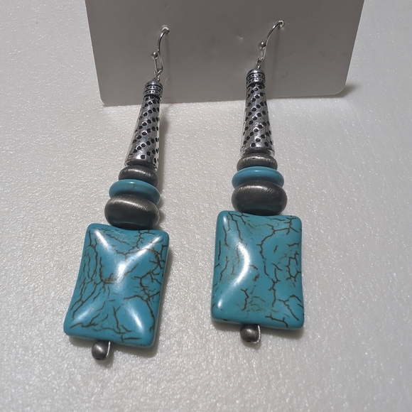 🛍️4 For $15🛍️ Vintage Turquoise Dangle Earrings with Textured Accents - Picture 3 of 12